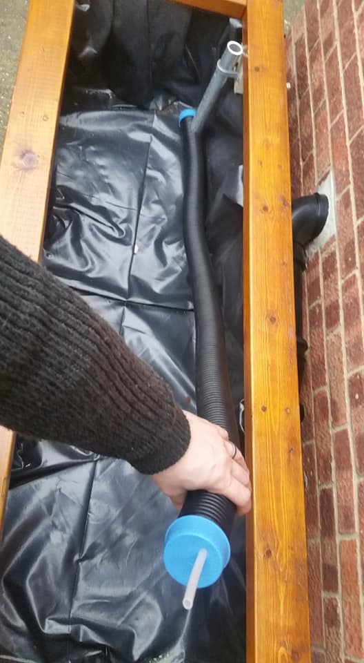 Overflow pipe detail